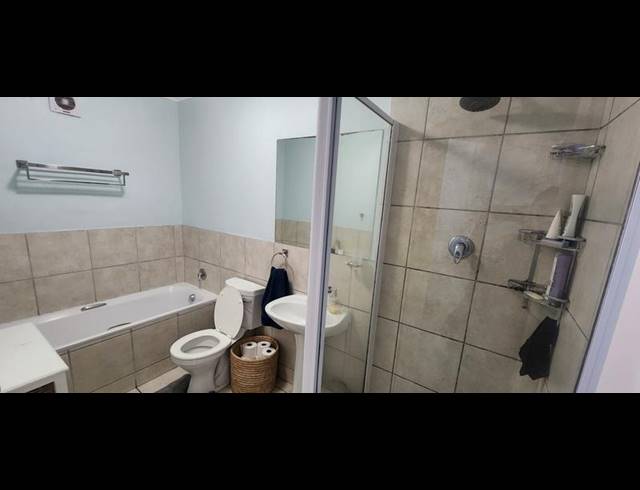 2 BEDROOM PROPERTY TO RENT IN BURGUNDY ESTATE